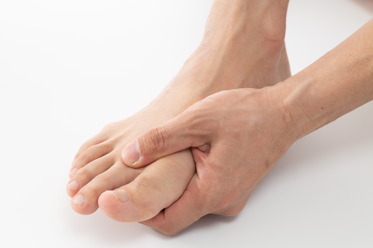 足の痛み・しびれ・違和感はございませんか？